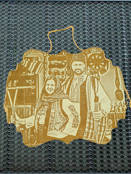 Portret gravat pe lemn din fotografie, cadou personalizat realizat handmade